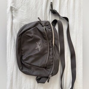Arc'teryx Charcoal Belt Bag for Men